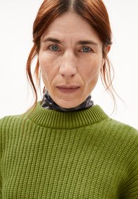 ARMEDANGELS HILARIAA SOFT - Strickpullover - dark moss