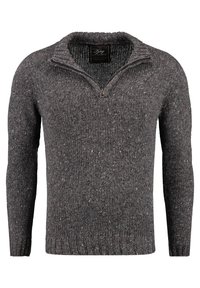 Grauer Strickpullover mit einem halben Reißverschlusskragen, der ein strukturiertes Muster und eingewobene Fäden in Rot und Weiß aufweist.