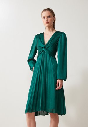 PLISSEE MINI DRESS - Kjole - dark green