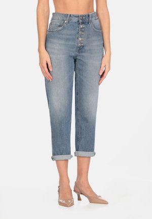 Jeans a vita alta di colore azzurro chiaro con chiusura a bottoni, orli arrotolati e un classico design a cinque tasche. Tessuto denim liscio.