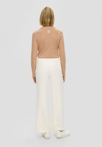 s.Oliver BLACK LABEL AUS STRETCH - Langarmshirt - beige