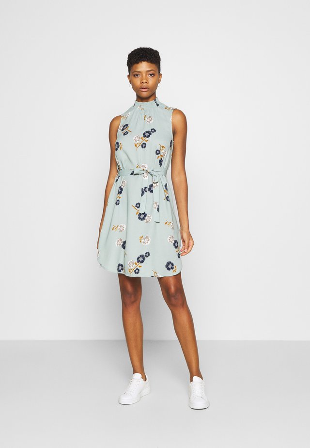 VMFALLIE SMOCK DRESS - Freizeitkleid - green milieu