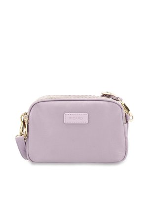 Kleine rechteckige Lavendel-Crossbody-Tasche mit goldener Hardware, Reißverschluss oben und einem vorderen Label mit dem Markennamen "PICARD".