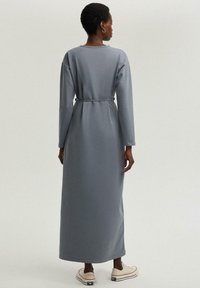 Touché Privé WITH BELTED  - Maxi šaty - grey