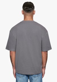 Dropsize Lihtne T-särk - anthracite