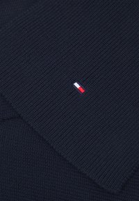 Tommy Hilfiger - SMALL FLAG SCARF UNISEX - Sjaal - space blue - 3