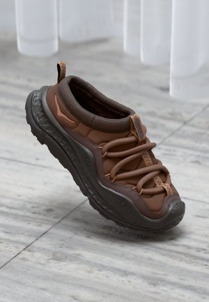 ORA PRIMO UNISEX - Zapatos sin cordones - mineral brown/cast iron
