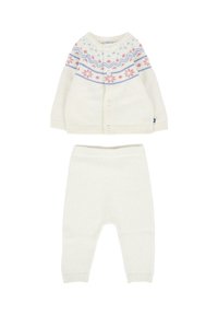 Crème kleurig baby vest en broek set, met een gemusterde yoke in roze en blauw. Zachte gebreide stof met knoopsluiting.