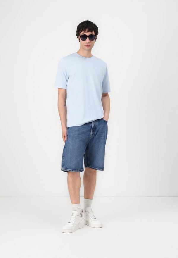 ADRIAN - Basic T-shirt - skyway2