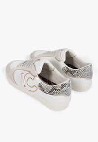 LOLA CASADEMUNT Baskets basses - light grey