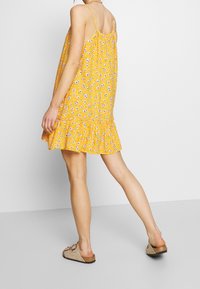 Superdry & Co Vapaa-ajan mekko - yellow