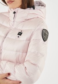 Blauer Winterjacke - charme pink