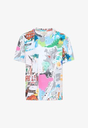 T-shirt à manches courtes avec un imprimé abstrait style graffiti coloré comprenant des formes, des lettres et diverses couleurs vives dont le rose, le bleu, le vert et l’orange.