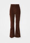 ZIPPED BOOTCUT - Bootcut jeans - luxe brown