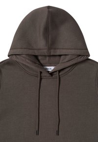 Felpa con cappuccio marrone, dotata di coulisse con punte nere e texture morbida. Etichetta visibile nella zona del collo.