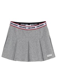 Šedá skládací sukně z měkké tkaniny, s černobílým páskem s červenými akcenty, na přední straně s logem "CONVERSE".