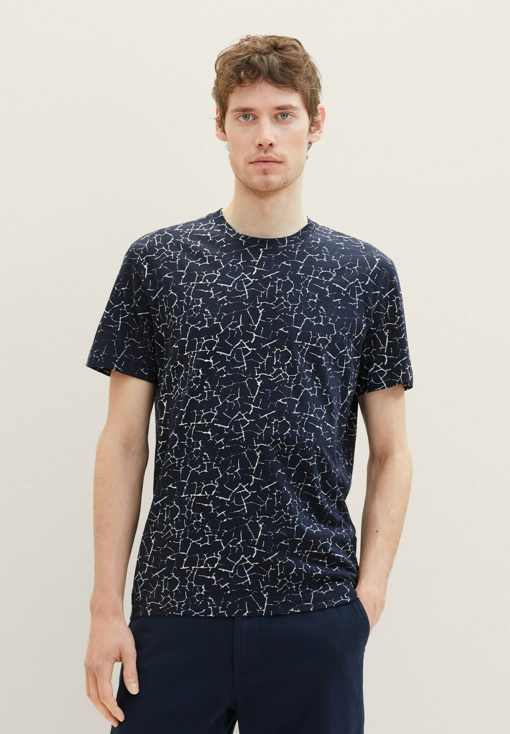 TOM TAILOR Denim Herren T-Shirt – Relaxed Fit Mit Allover-Print, Aus Baumwolle