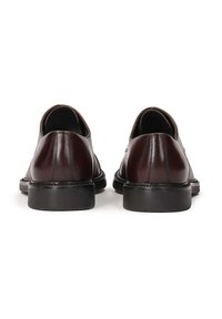 Kazar DENNISS - Elegantna obuća s vezicama - brown