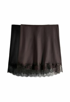 - Spódnica trapezowa