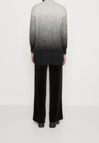 Marks & Spencer Sweter