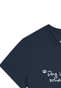 Navyblaue Baumwoll-T-Shirt mit kurzen Ärmeln, das mit einem weißen Aufdruck "Das ist schön" versehen ist und einen runden Halsausschnitt hat.