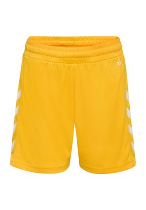 Gule atletiske shorts med elastisk talje, prydet med hvide diagonale striber på siderne og en glat, let stofstruktur.