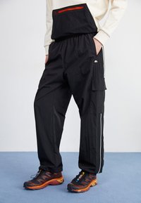 Ellesse - JESSINO PANT - Cargo trousers - black Thumbnail Image 1