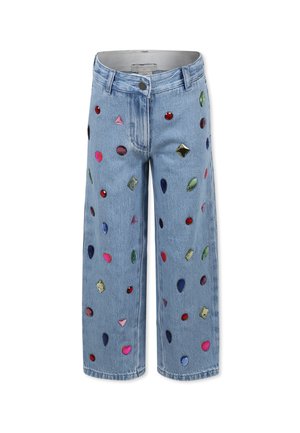 Jeans a gamba larga in denim azzurro chiaro con decorazioni colorate simili a gemme in varie forme, tra cui diamanti, cuori e triangoli.