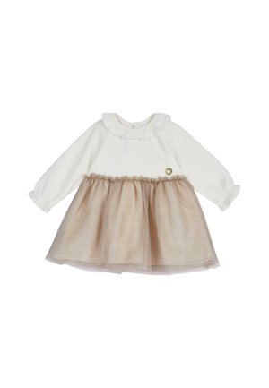 Robe bébé blanche à manches longues avec col volanté et jupe en tulle beige, décorée d'un petit emblème en forme de cœur sur la poitrine.