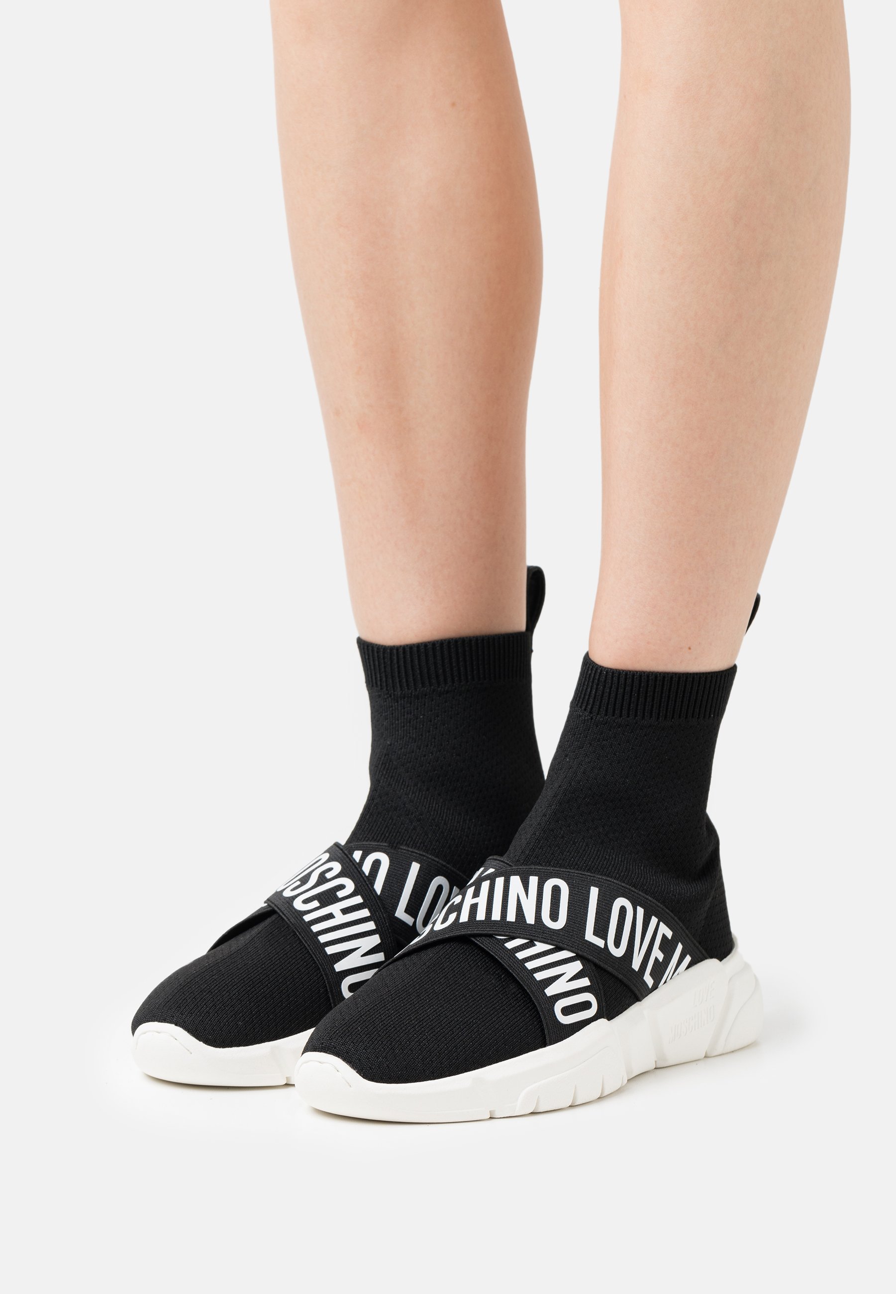 Moschino Schoenen: Koop tot −73% | Stylight
