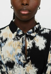 Soft Rebels SRGINA - Abito a camicia - blurred graphic azurine