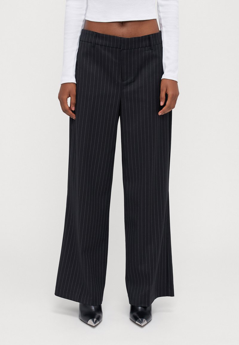 Gina Tricot Petite WIDE LEG TROUSERS - Calças - black