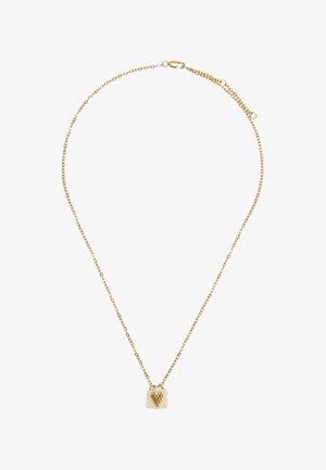 Złoty naszyjnik z łańcuchem i zawieszką w kształcie serca, ozdobioną przezroczystymi białymi koralikami oraz metalicznymi złotymi akcentami.