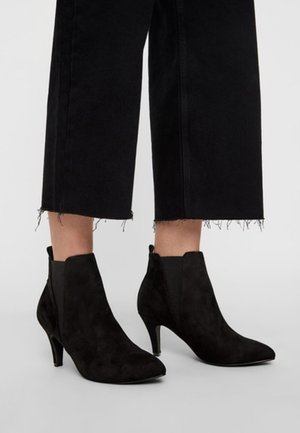High Heel Stiefelette - black