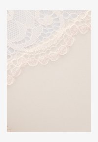 Unausgewählt, puder