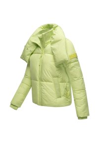 Limegroene gewatteerde winterjas met hoge kraag, ritssluiting, ribgebreide manchetten, zijzakken en een afneembare sjaaldetail.