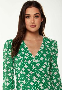 Liquorish FLORAL HEART PRINT - Day dress - green