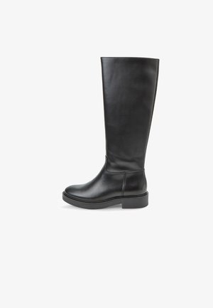 Crne kožne čizme do koljena s glatkom teksturom, okruglim vrhom, niskom petom i minimalnim detaljima šivanja. Jednostavan i elegantan dizajn.