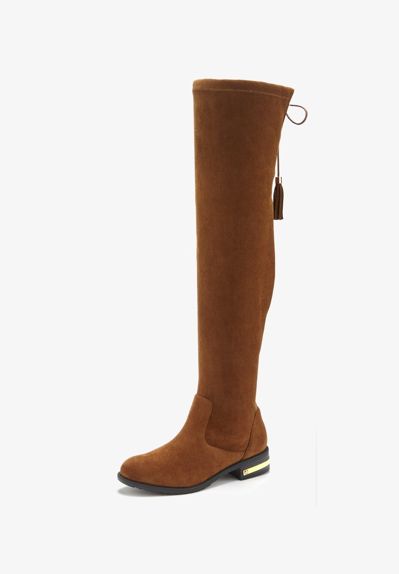 Braune Wildleder-Stiefel bis zum Oberschenkel mit einem leichten Absatz, runder Zehenform, elastischem Seitenpanel und einer Quastenakzent an der Rückseite.