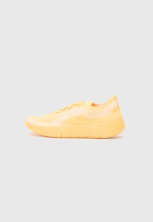 FREE - Training shoe - laser orange/alabaster/white