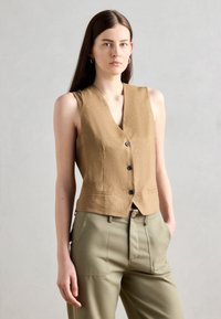 Marc O'Polo - VEST GILET STYLE TAILORED LOOK BUTTONS WELT POCKETS BELT DETAIL - Waistcoat - dusty brown Thumbnail Image 1