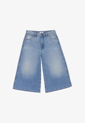 Gaiši zila džinsu bikses ar platām kājām ir augstā jostasvieta, piecu kabatu dizains un izbalējusi mazgāšana ar smalkiem bojājumiem pie maliņas.