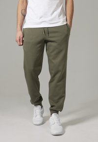 Urban Classics - BASIC SWEATPANTS - Jogginghose - olive Thumbnail-Bild 1