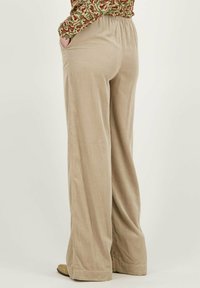 Libelle BASMA - Broek - tawny