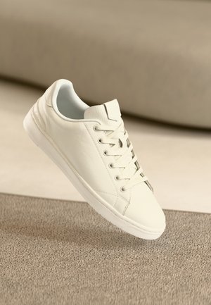 TRVL LITE 2.0 - Tenisky - white