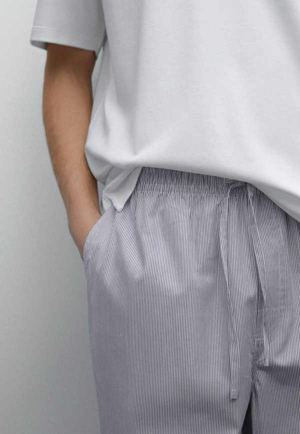 STRIPED WITH SHORT SLEEVE SET - Pyjamas2