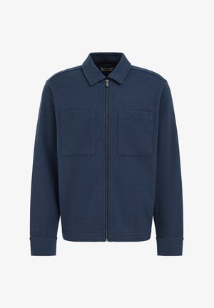 Tumši zils zip-up žakete no teksturētas auduma, ar apkakli, divām priekšējām kabatām un ribotiem aprocēm.