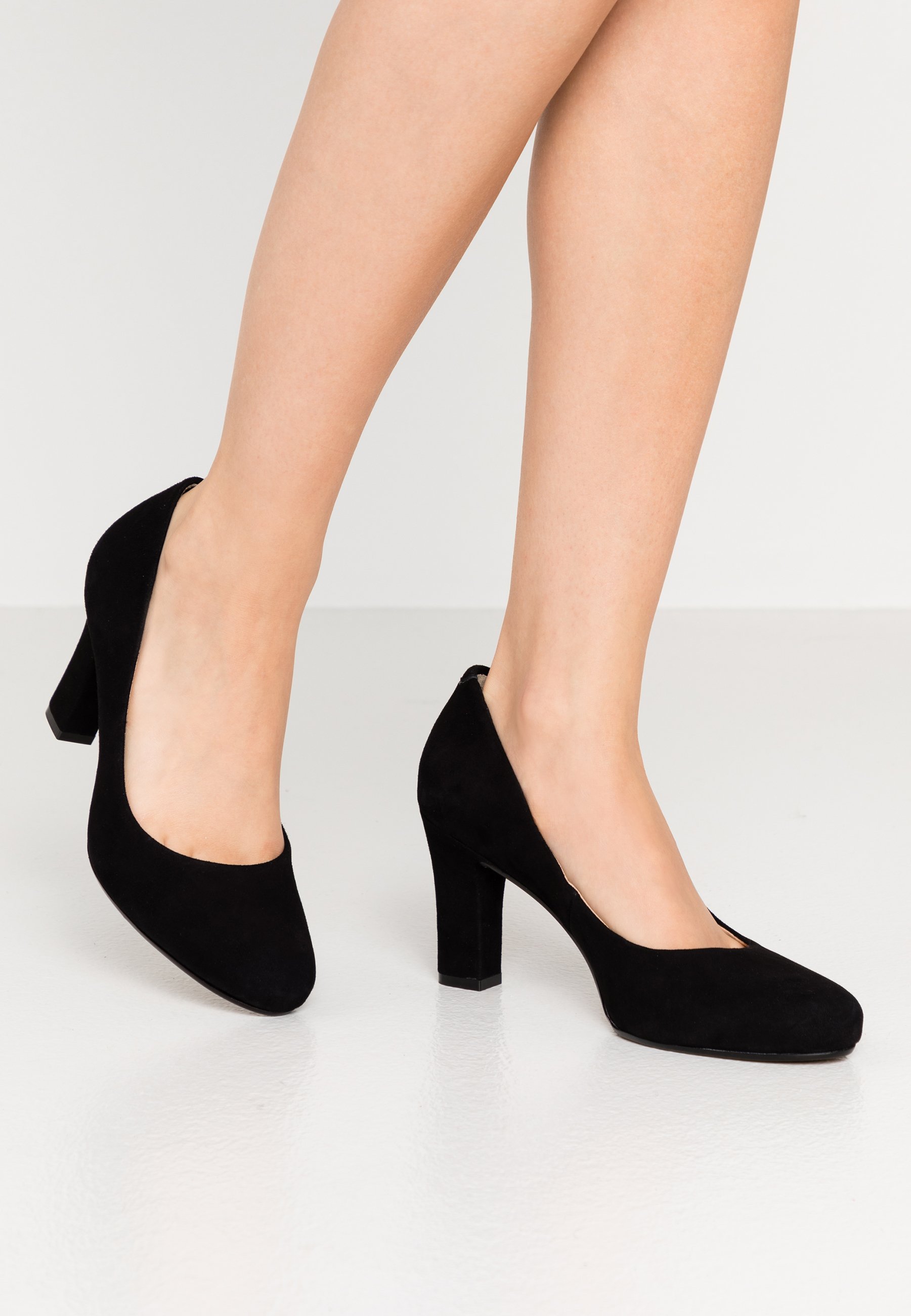 black dune heels