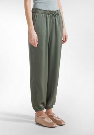 JOGGER  - Housut - green sage