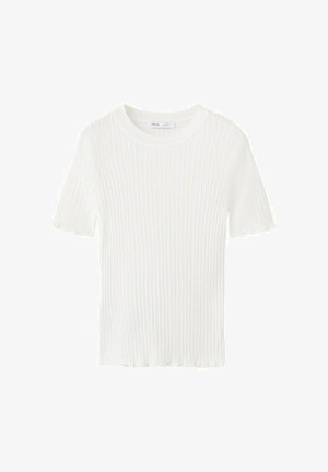 Wit geribd gebreid top met korte mouwen, ronde hals en licht gegolfde zoom- en mouwranden, plat gelegd op witte achtergrond.